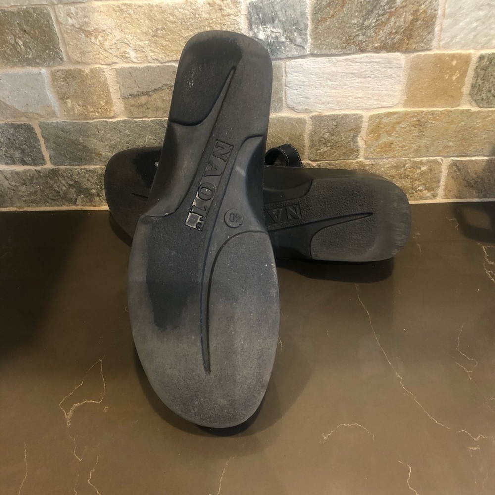 Naot navy leather low platform heel contrast stitching Mary Janes shoes size 40 - Picture 8 of 11